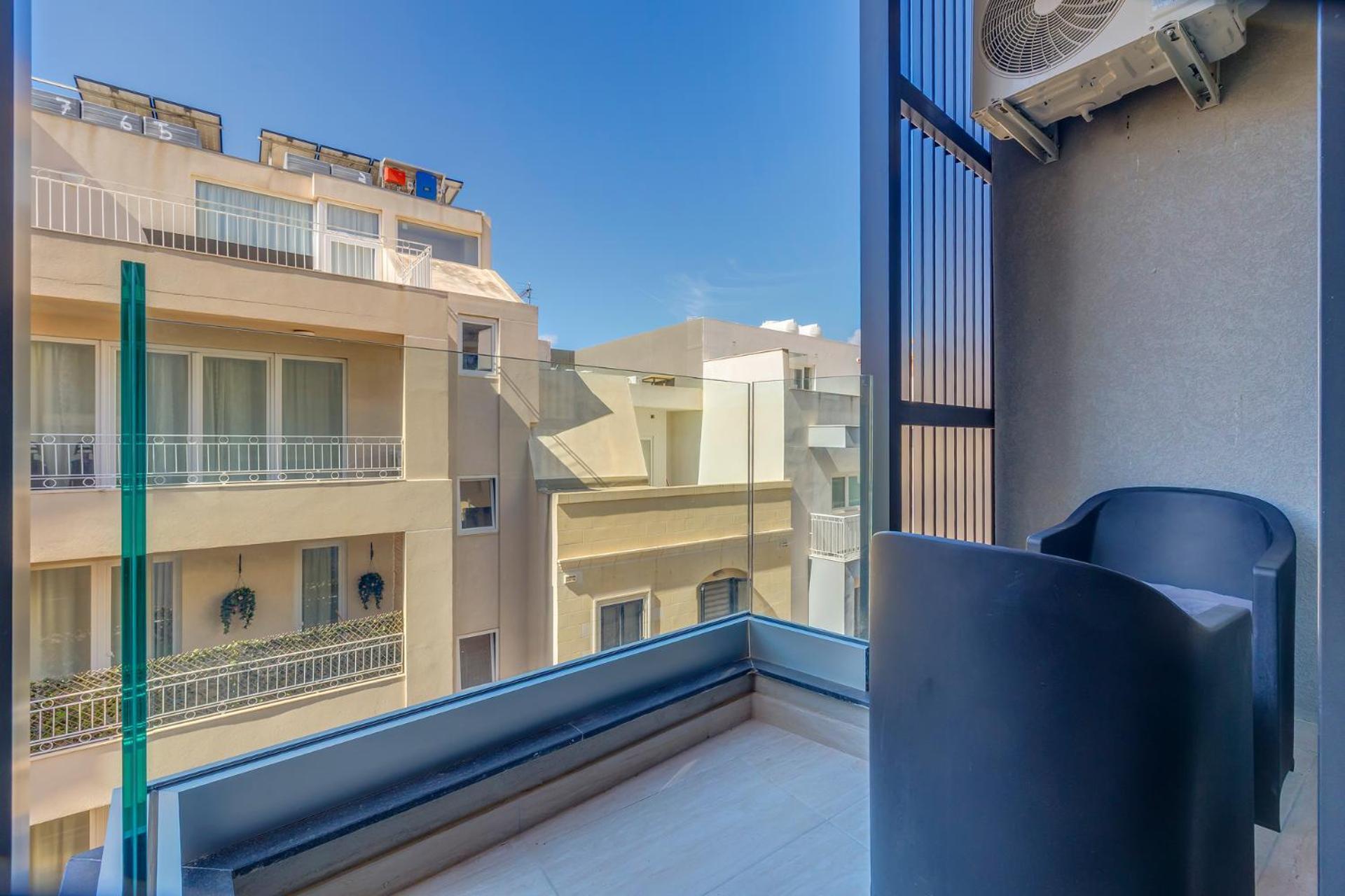 31 * Sliema